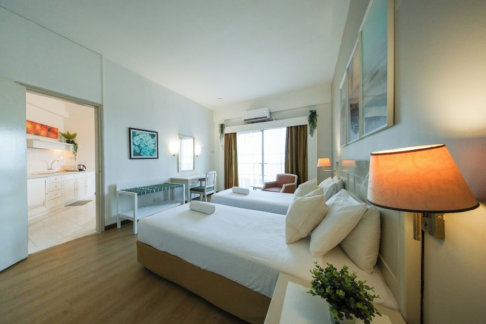 Rainbow Paradise Premium Resort Tanjung Bungah 20/50