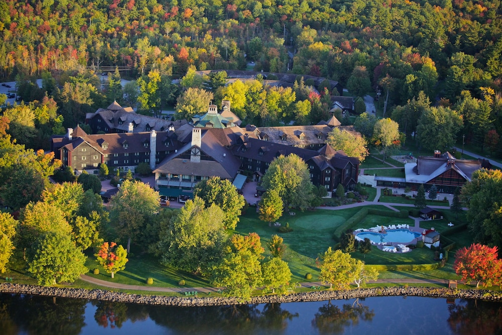 Fairmont Le Chateau Montebello 73/74
