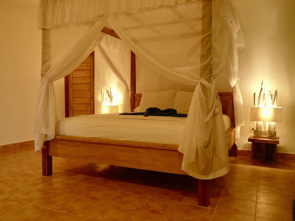 Vienna Beach Resort 11/69