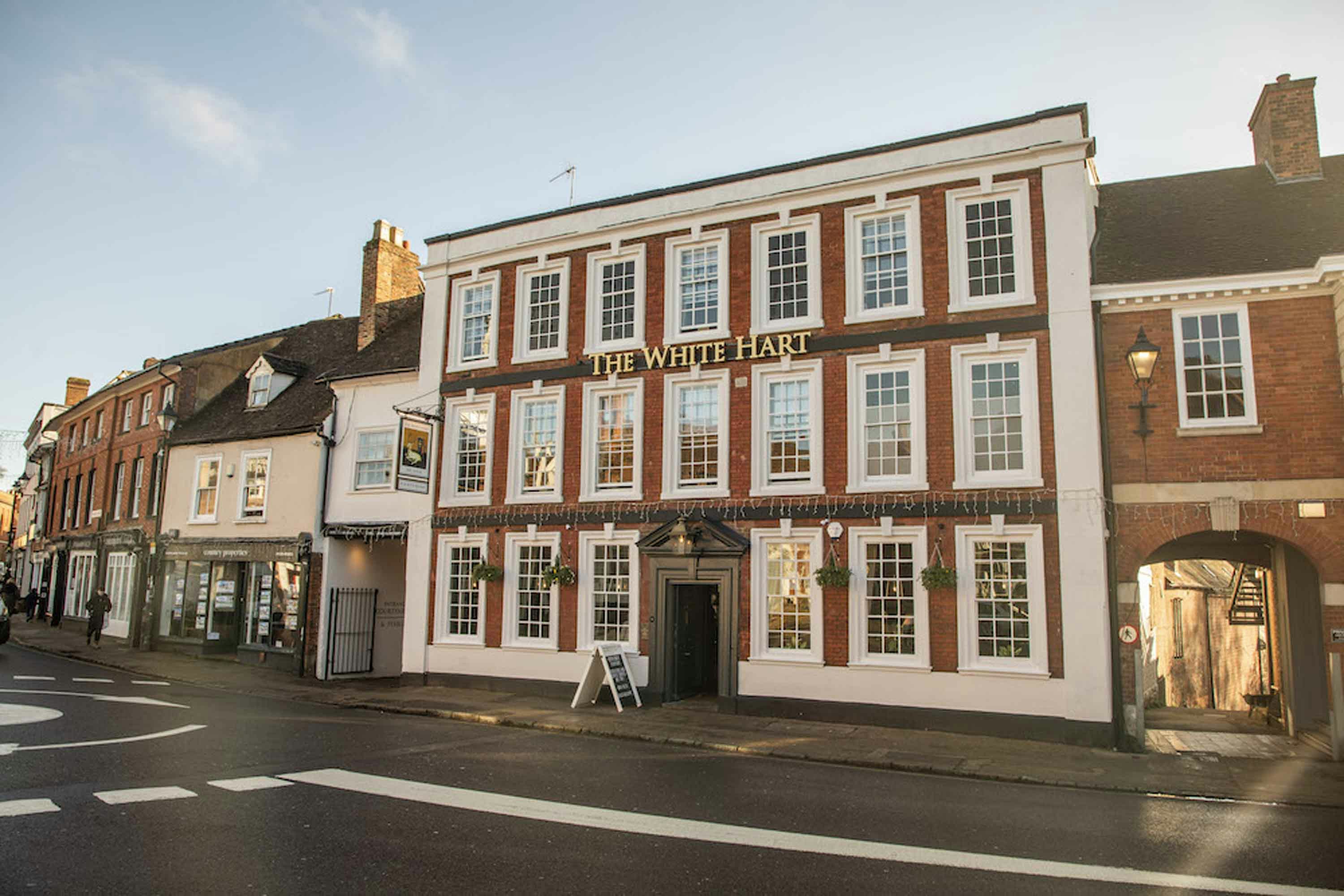 The White Hart 5/50