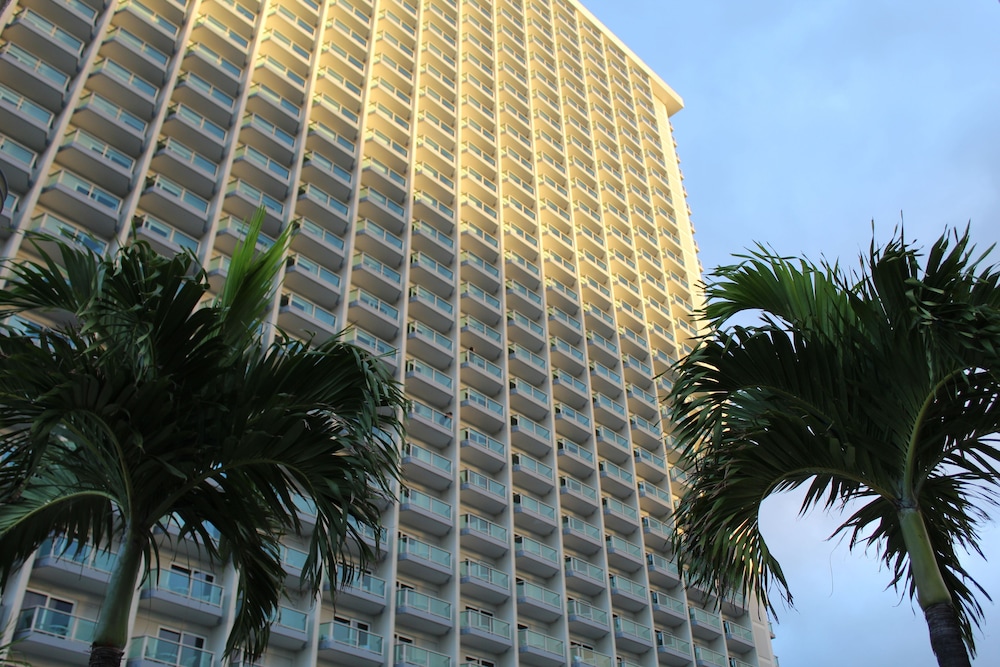 Ala Moana Hotel By Lsi Resorts 3/50