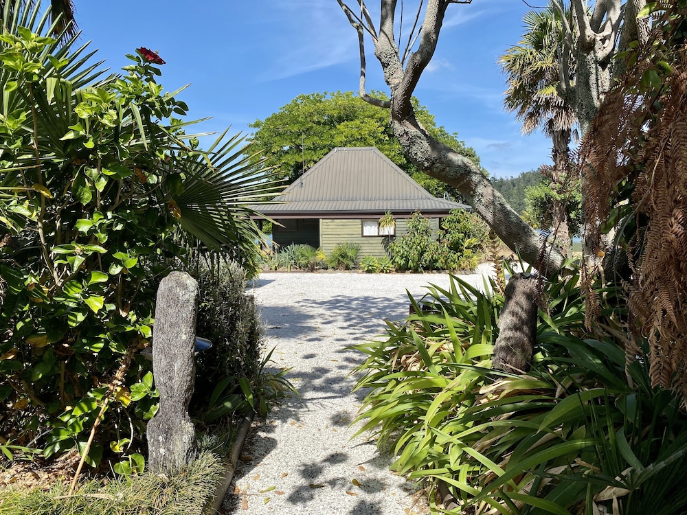 Pacific Harbour Villas(FORMERLY Pacific Harbour Lodge) 61/66