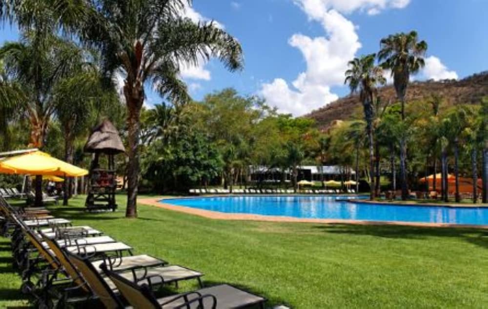 Sun City Hotel 35/50