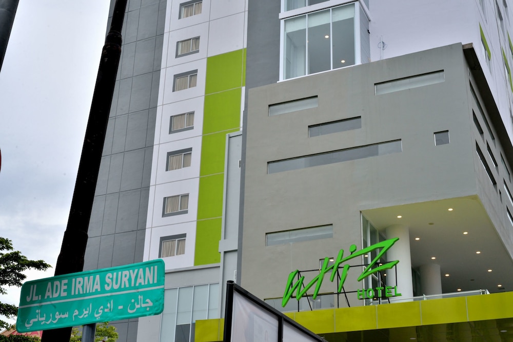 Whiz Hotel Sudirman Pekanbaru 1/36