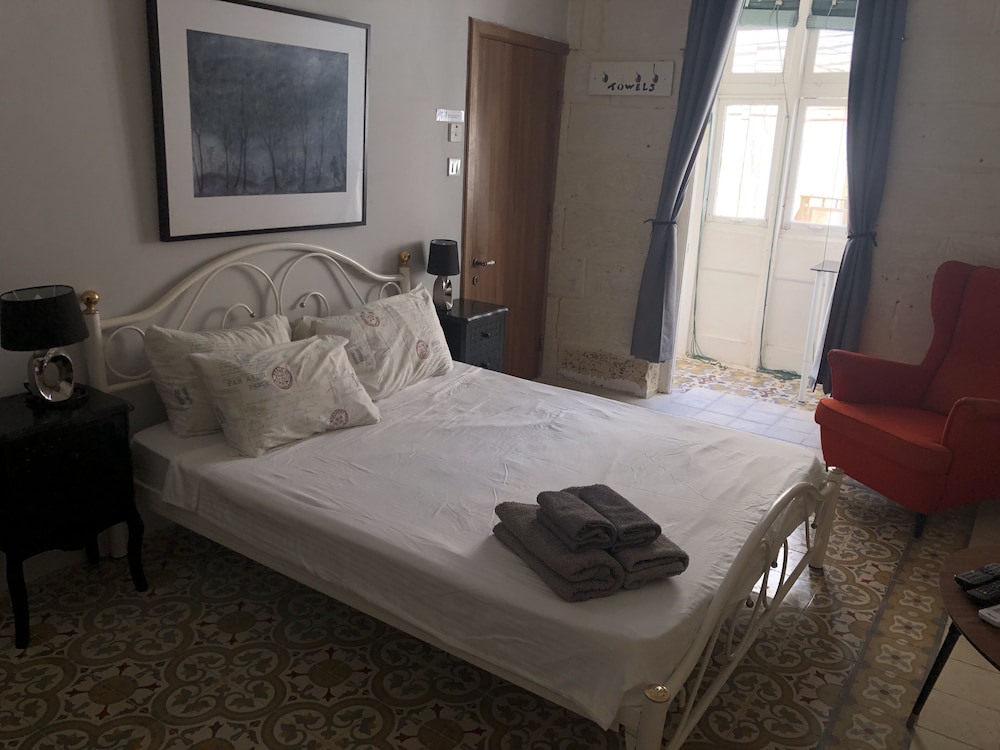 Lee's House Bed & Breakfast Sliema 17/50