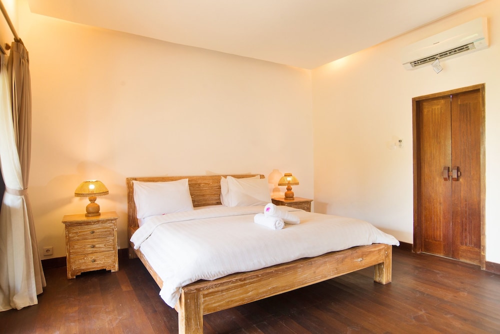 Royal Regantris Villa Karang 15/65