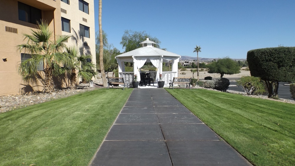 Studio6 Suites Lake Havasu City AZ 15/61