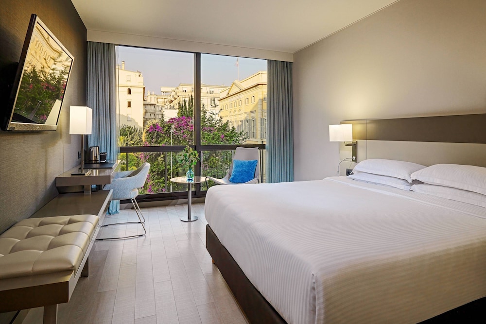 Superior, King Bed, Garden View