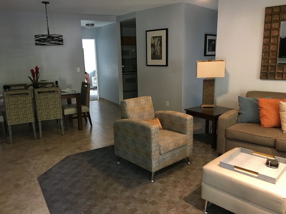 Getaways At Palm Springs Tennis Club 37/50