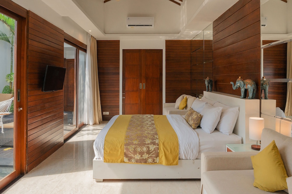 Anari Villas Kuta 26/65