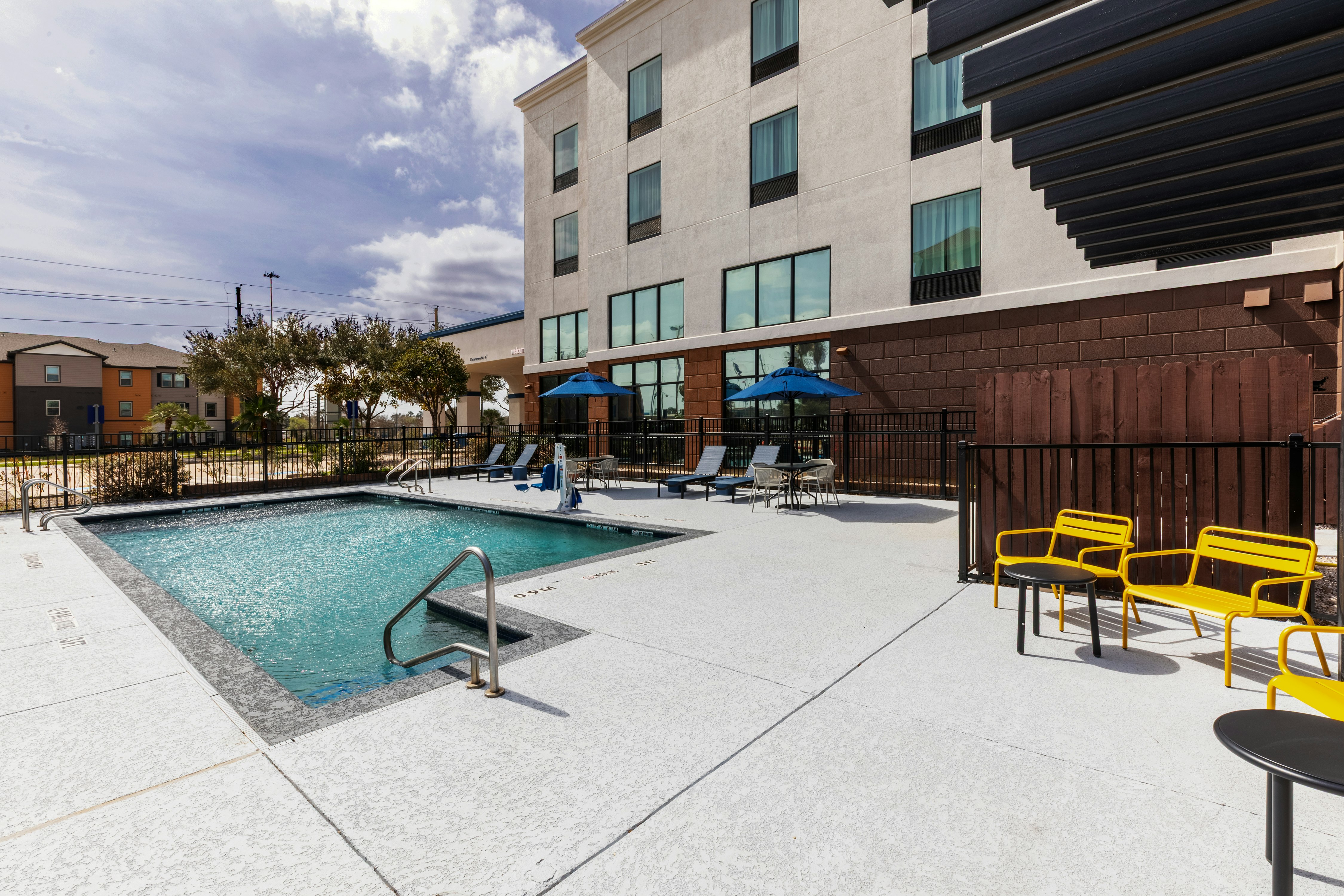 Hampton Inn & Suites Tomball Houston NW 82/86