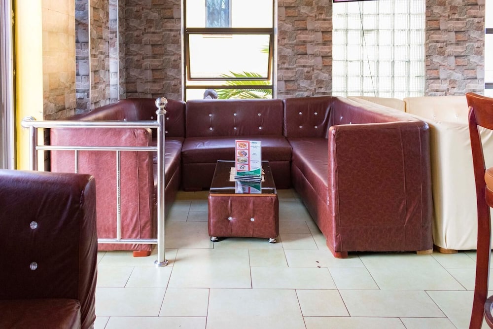 Pavillion Hotel 6/45