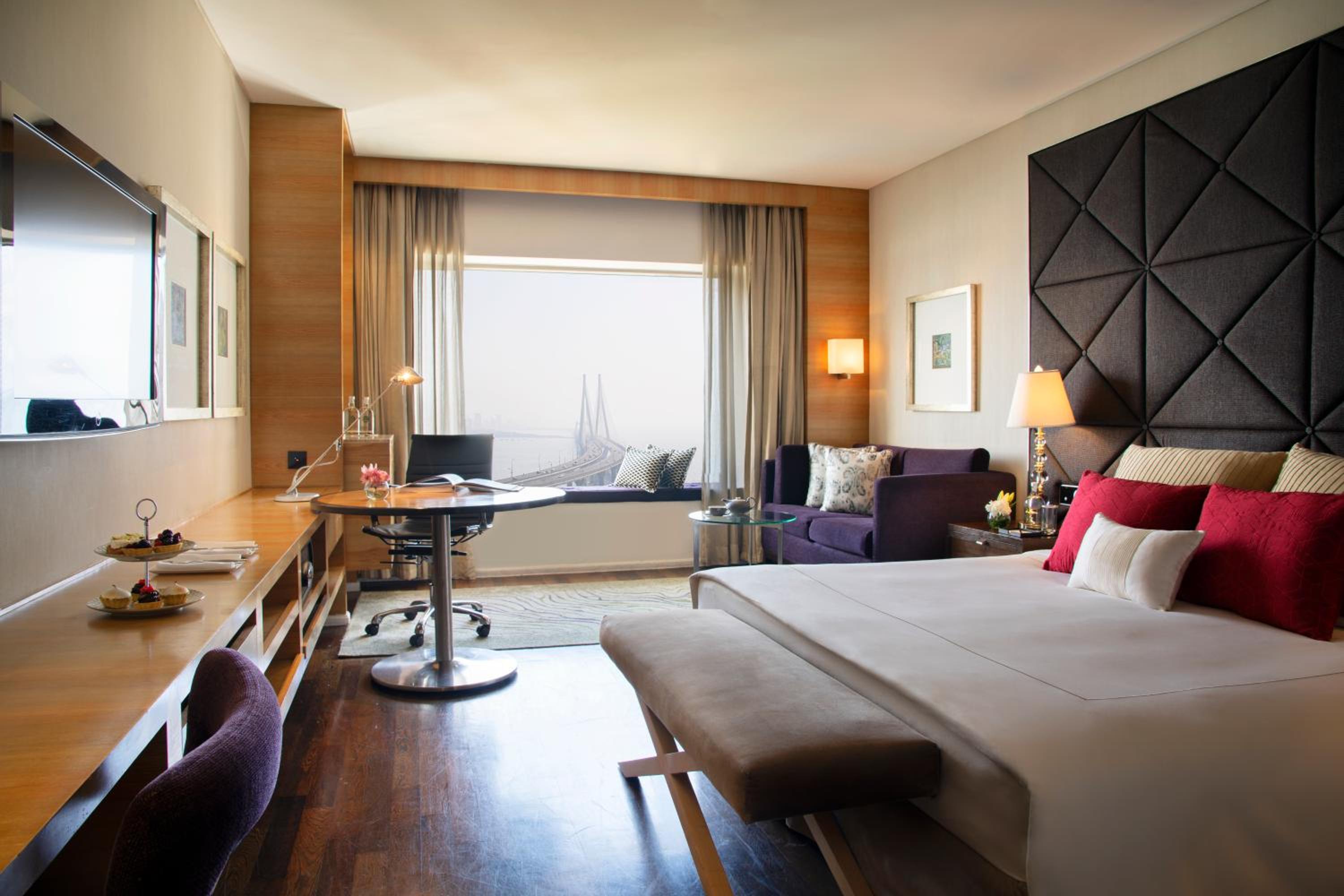 Taj Club, Twin Beds, Butler, Club Lounge Access