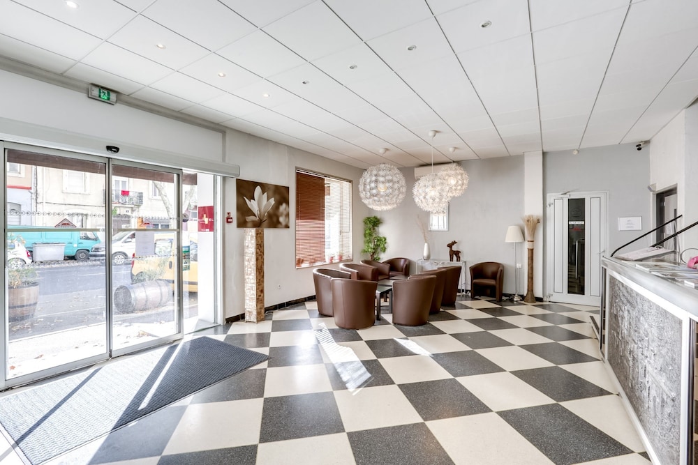 lobby