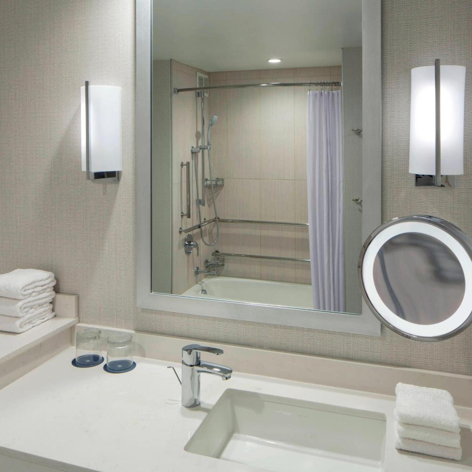 West, Suite, King Bed, City View, Club Lounge Access