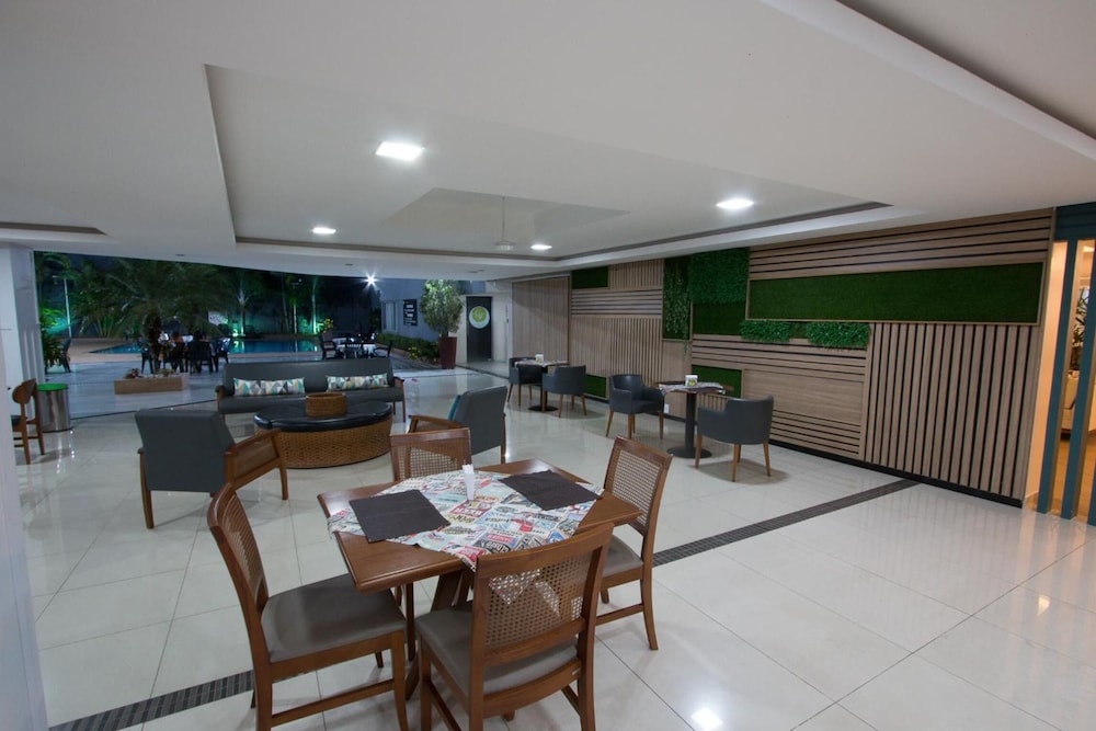 Golden Ville Hotel 56/66
