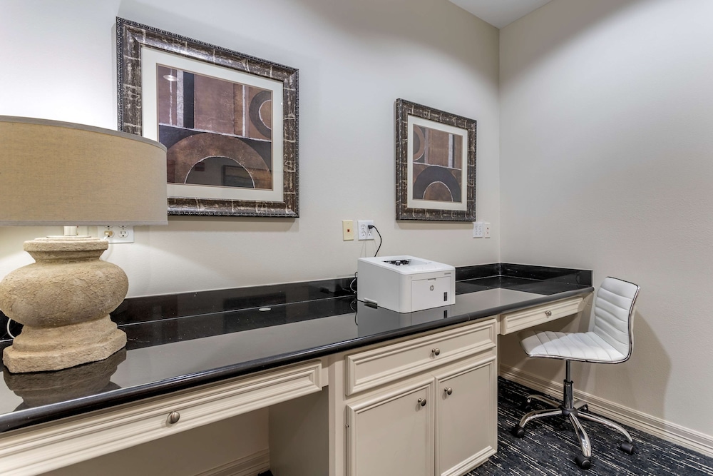 Best Western Sugarland Inn 30/35