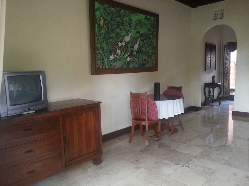 Pande Permai Bungalows 38/47