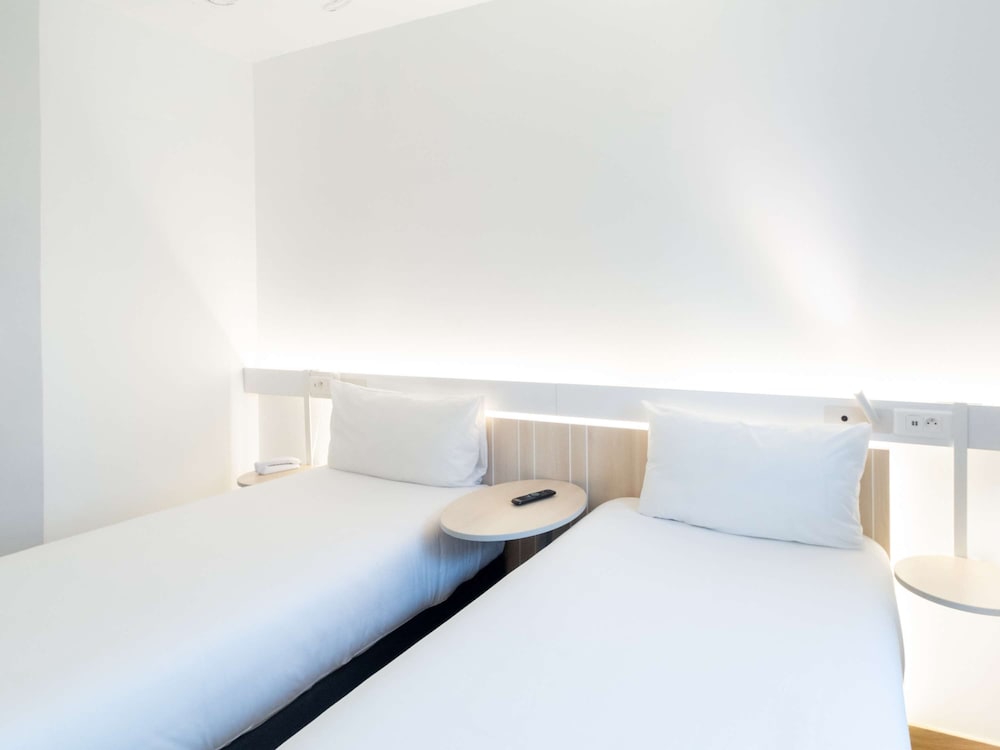 Ibis Casablanca Abdelmoumen 15/69