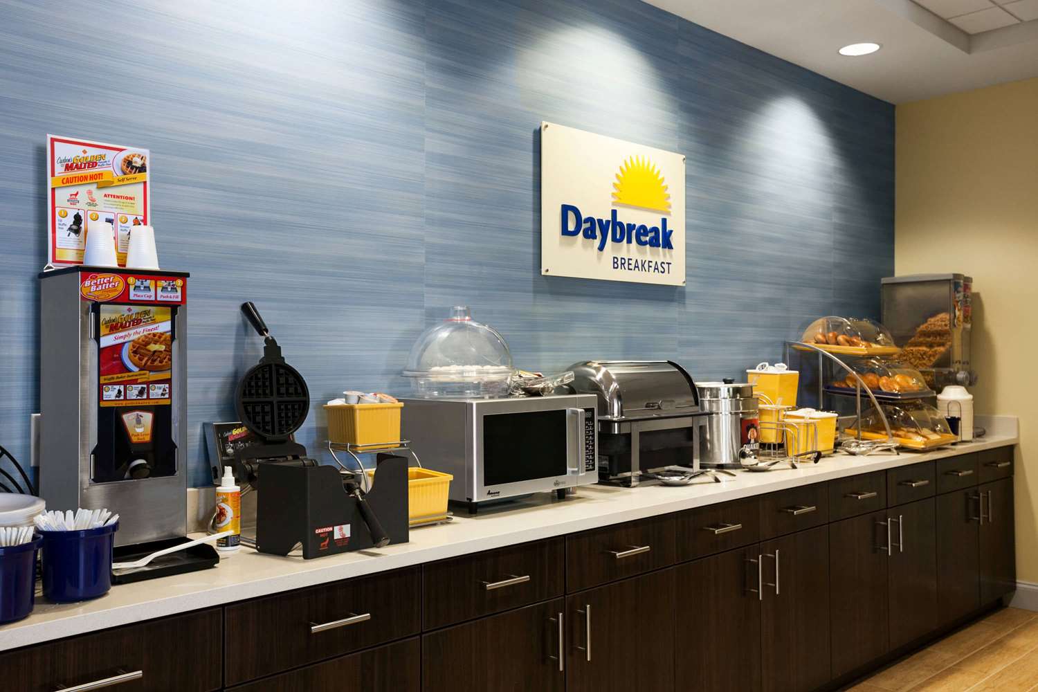 Sleep Inn & Suites Altoona North 10/25