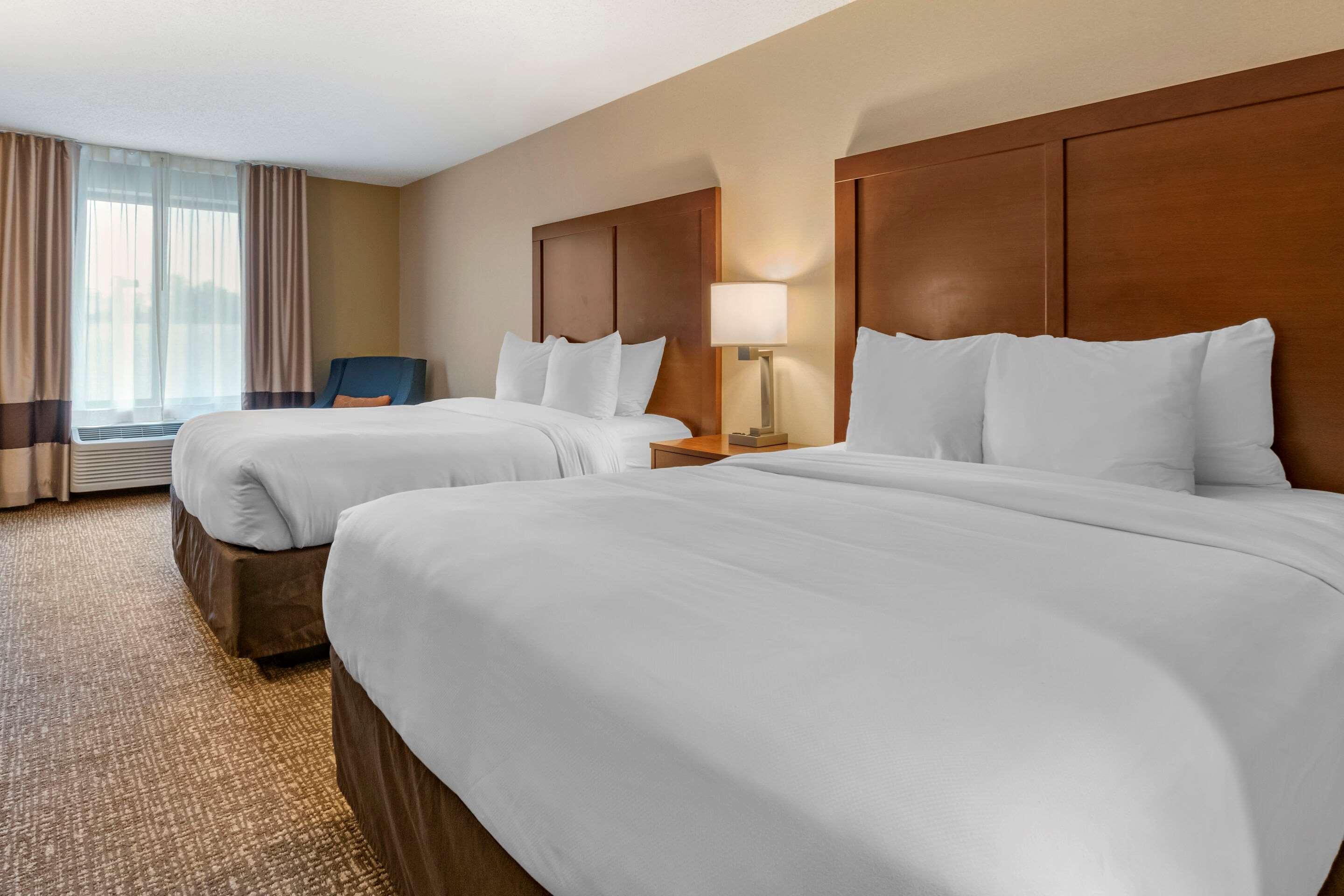 ROOM, 2 QUEEN BEDS