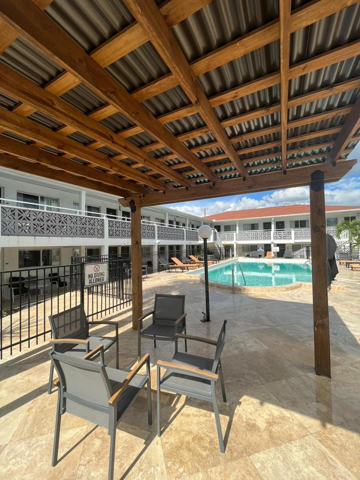 Holiday Isles Resort 7/25