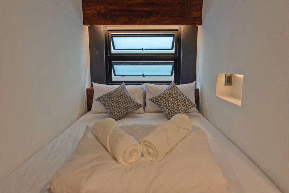 The Entaneer Poshtel - Hostel 17/42
