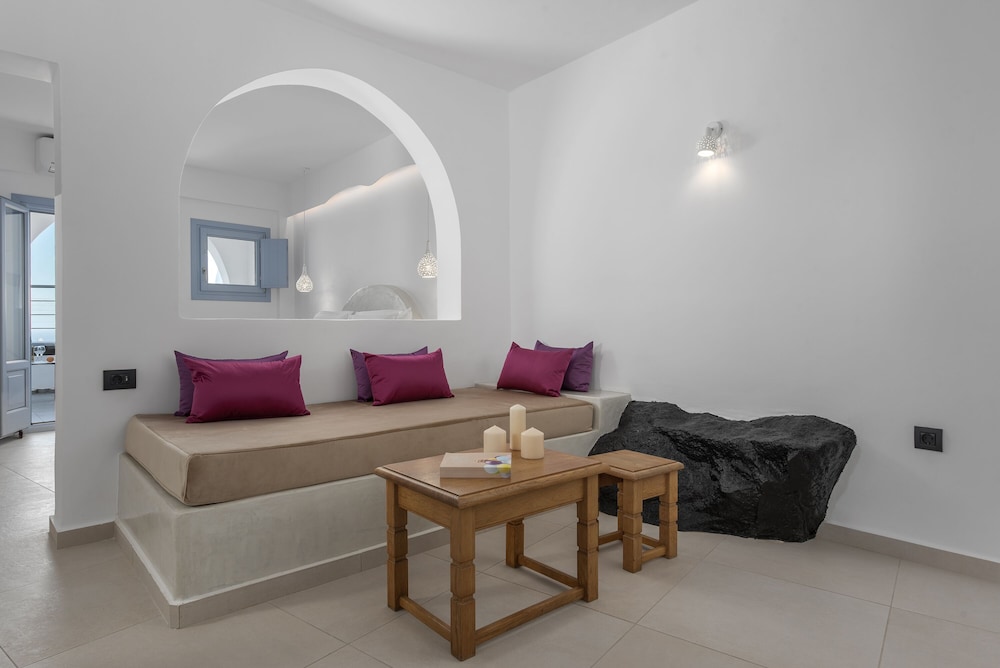 Sole doro Luxury Suites Santorini 25/50