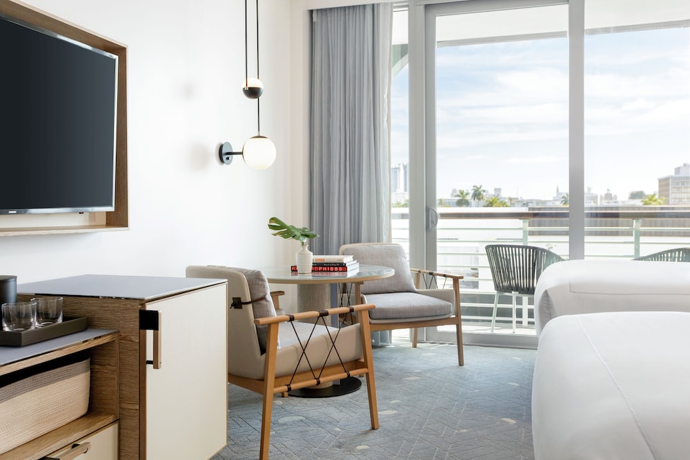 Kimpton Hotel Palomar South Beach 41/52