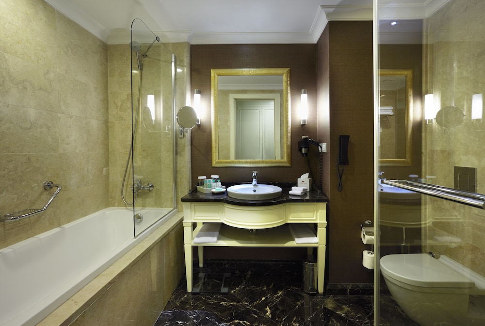 Crowne Plaza Istanbul Asia 23/83