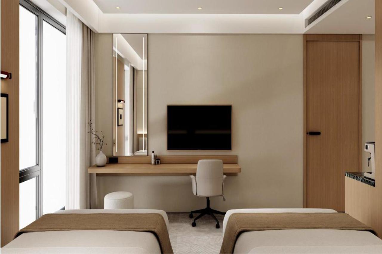 Manhattan Grand Hotel 9/12