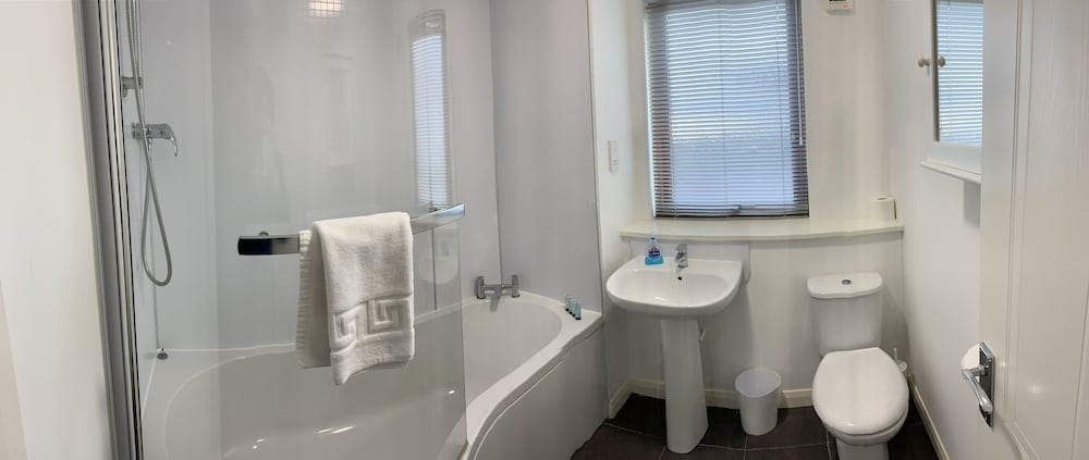 Aberdeen Serviced Apartments - Bloomfield 22/24