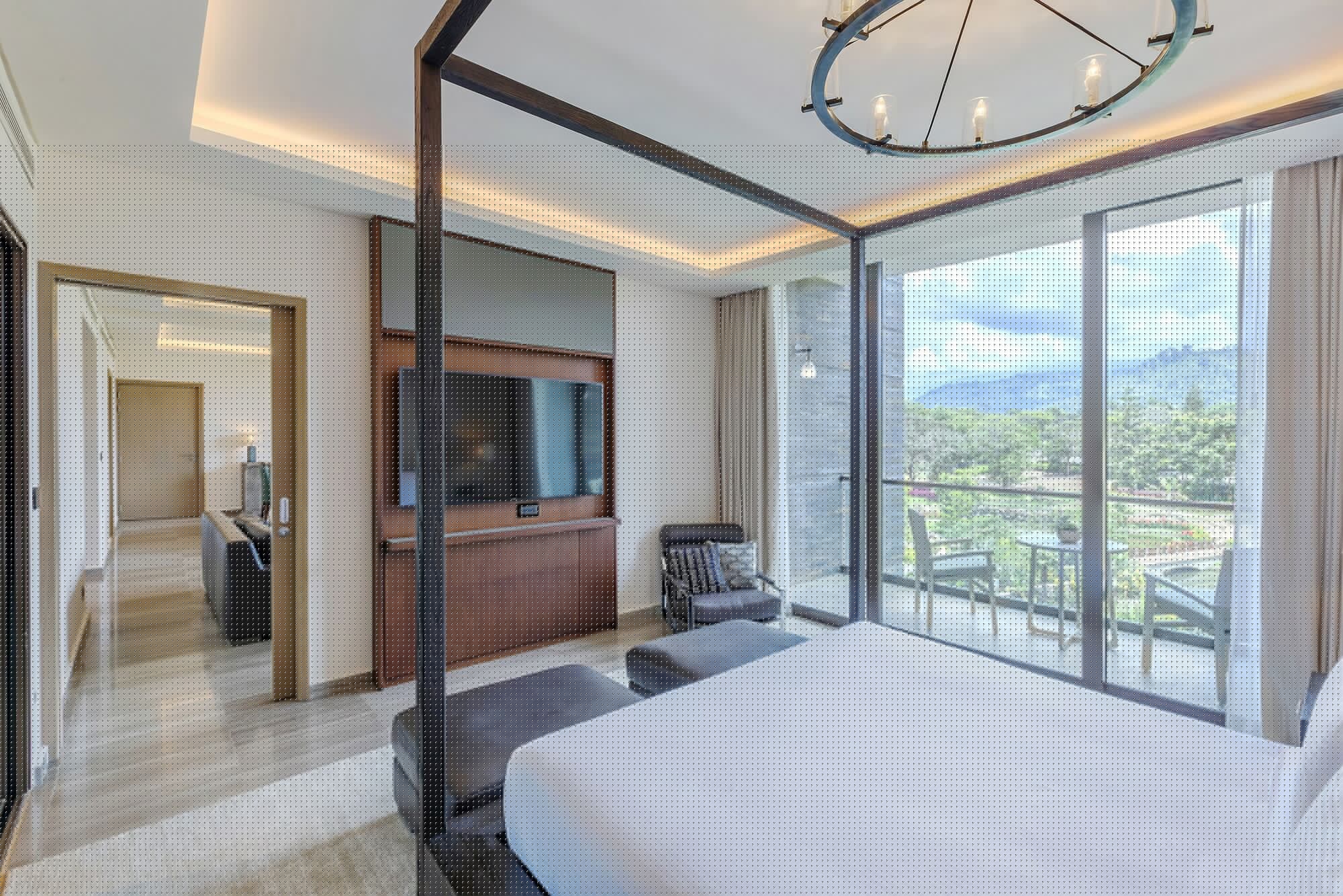 Red Level, Grand, Suite, King Bed