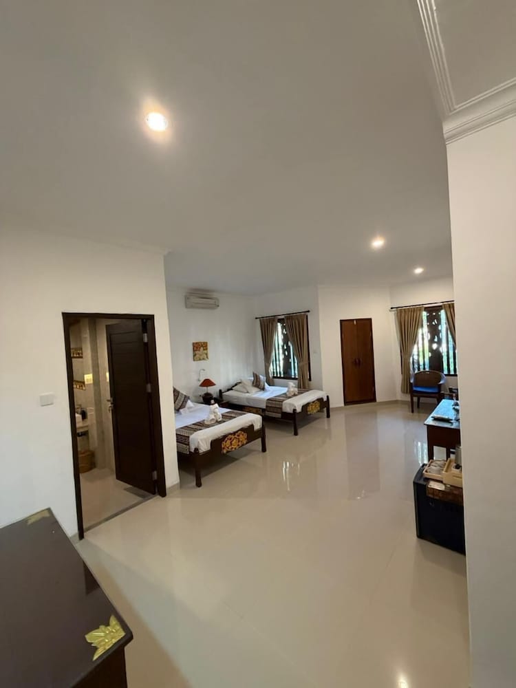 Puri Cendana Resort 36/72