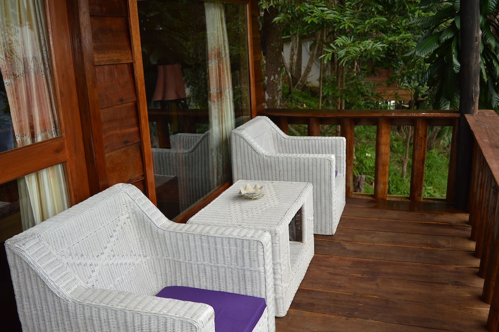 Palm Beach Bungalow Resort 51/66
