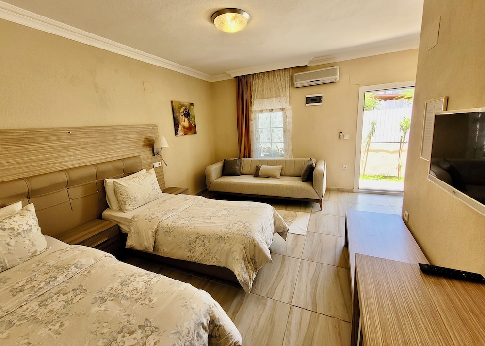BIG, DOUBLE BED, GROUND FLOOR
