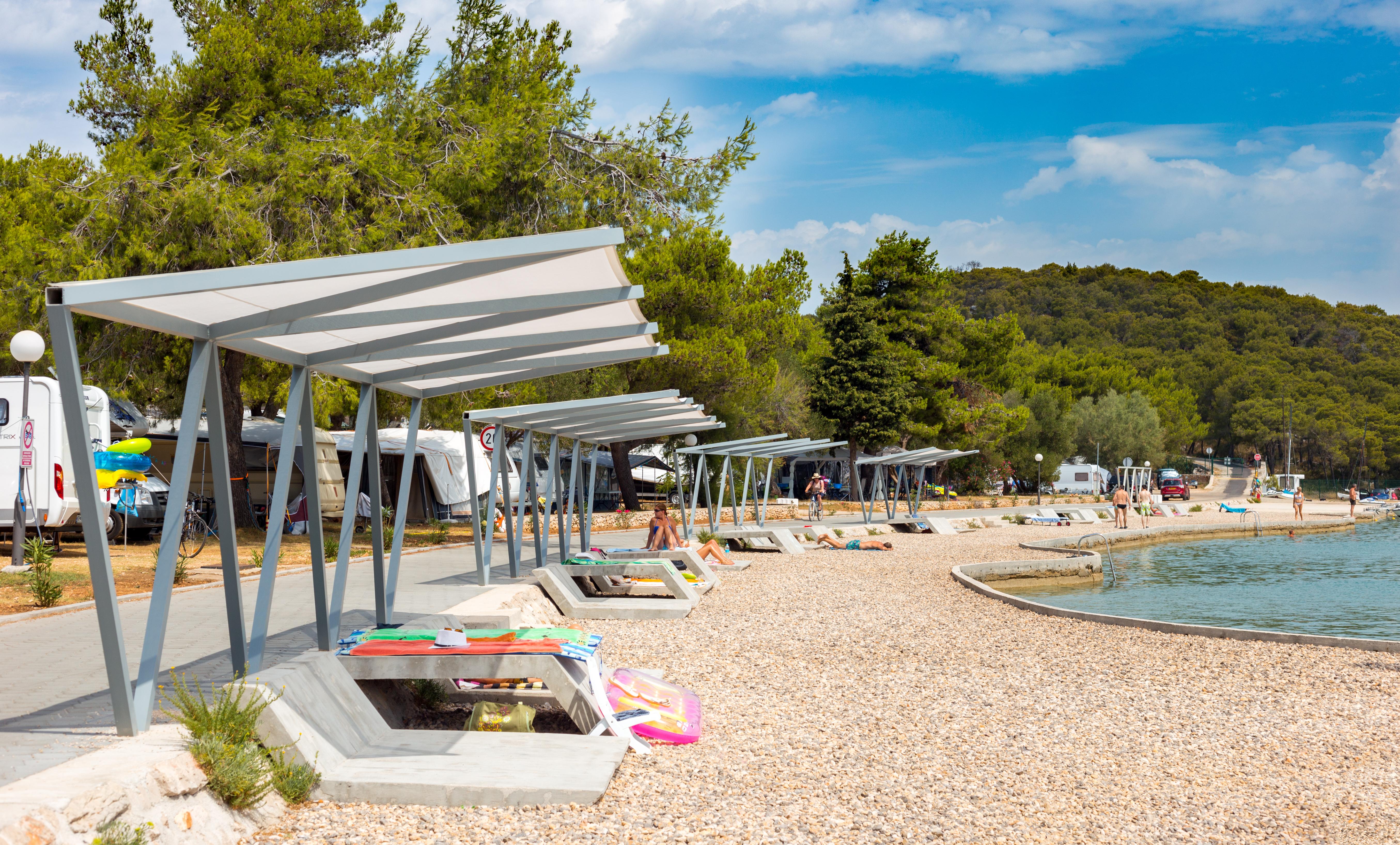 Jezera Village Holiday Resort 4/10