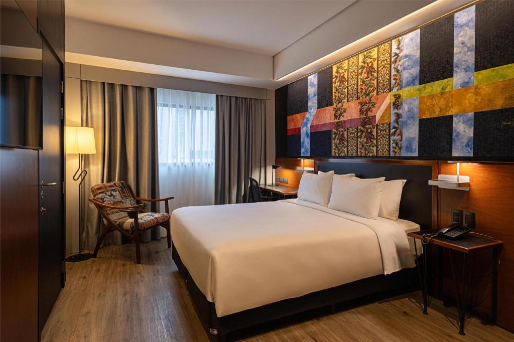 ROOM, QUEEN BED, ACCESSIBLE