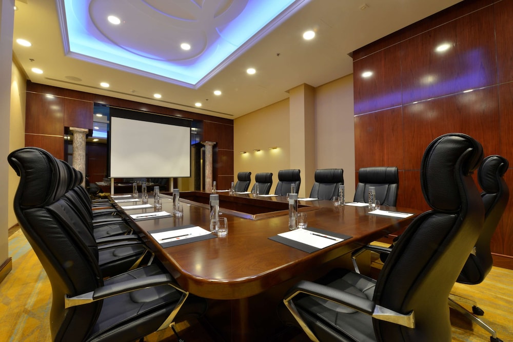 The Diplomat Radisson BLU Hotel, Residence and Spa 35/46
