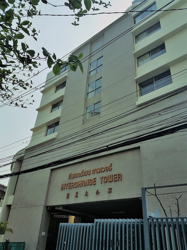Interchange Tower Serviced Apartment 1/49