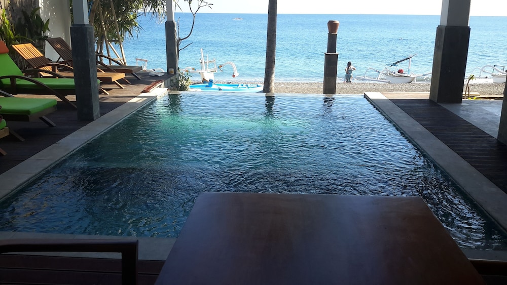 Amed Beach Villa 17/49