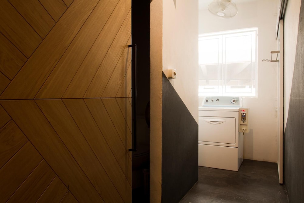 Bed One Block Hostel 42/61