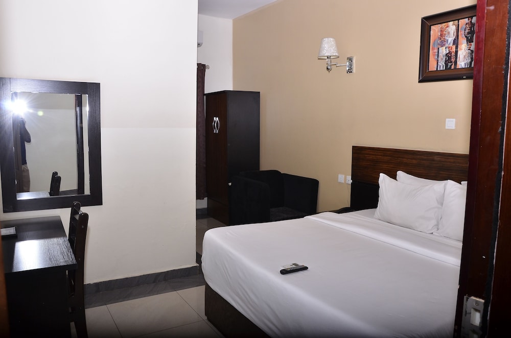 Residency Hotel Enugu 12/31
