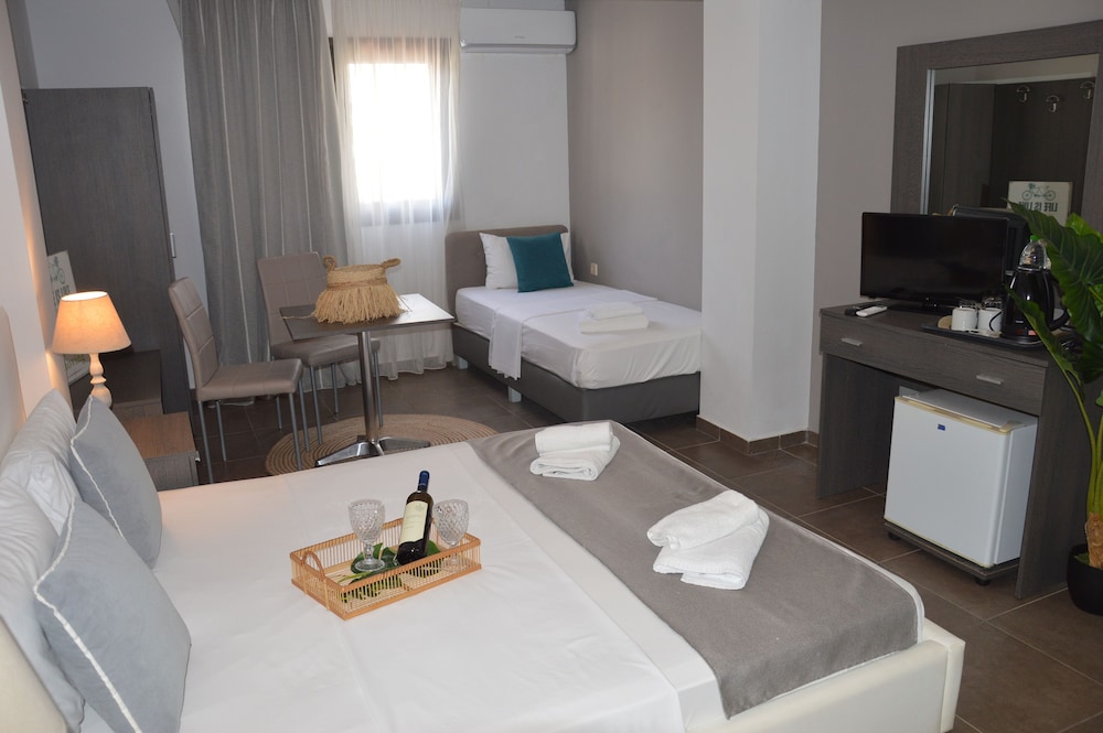 Aqua Mare Sea Side Rooms 14/50