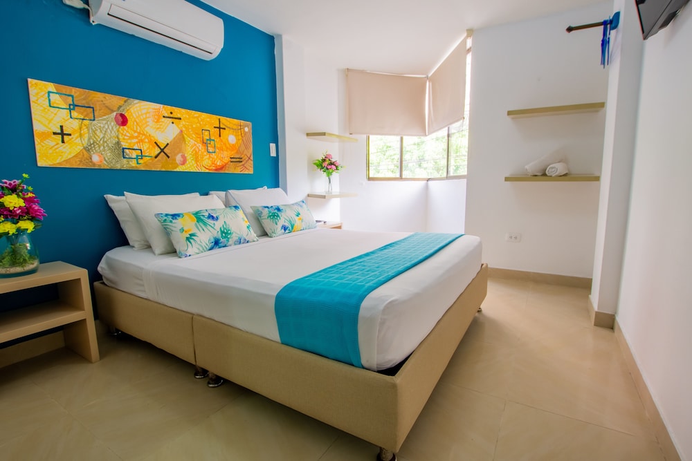 Hotel Taybo Beach 40/83