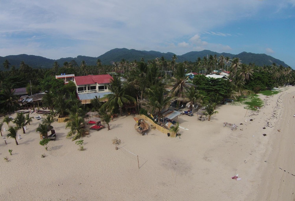 Echo Beach Backpackers 42/50