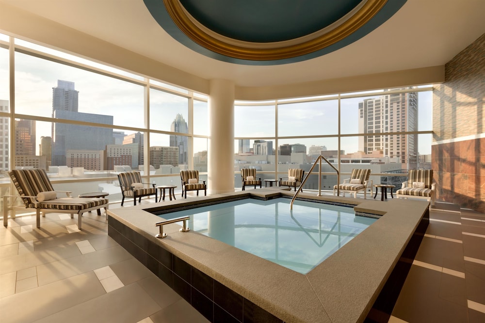 Fairmont Austin 46/72