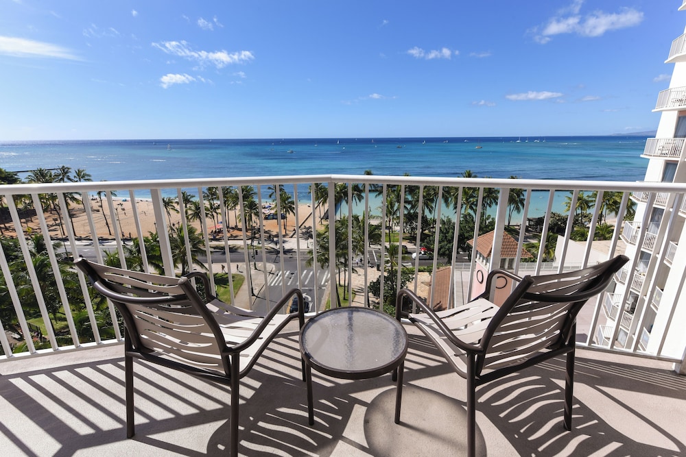 Park Shore Waikiki 30/50