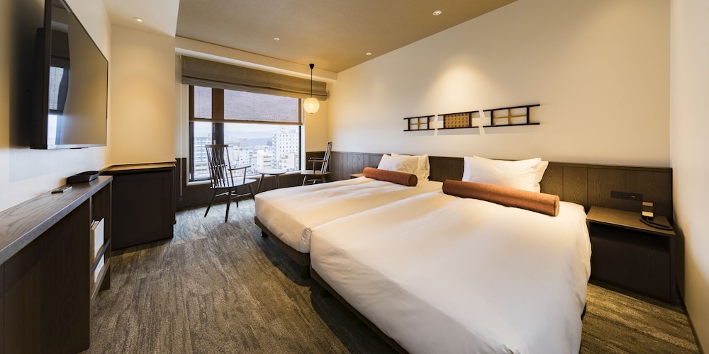 COMFORT, SINGLE, TWIN BEDS, LAUNDRY