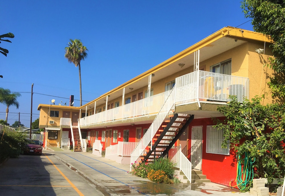 4 Star Motel 3/35